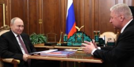 Владимир Путин провел рабочую встречу с председателем ФНПР Михаилом Шмаковым